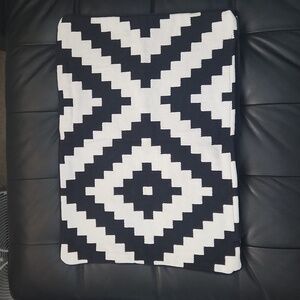 Ikea LAPPLJUNGRUTA Cushion cover 16" x 24 " White & Black GEOMETRIC de…